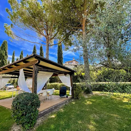 Fabulous In Location With Sensational Views - Sleeps 14 Villa Belvedere (Perugia)