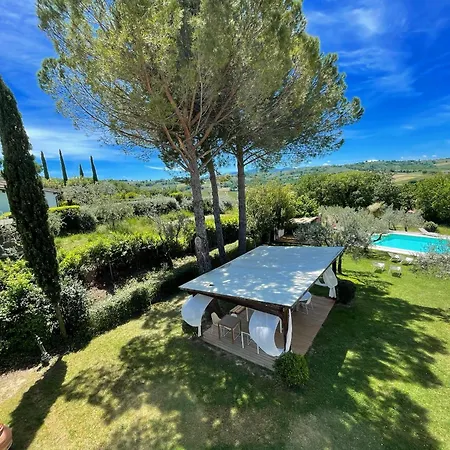 Fabulous In Location With Sensational Views - Sleeps 14