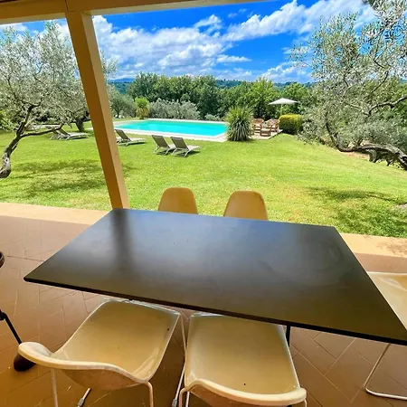 Fabulous In Location With Sensational Views - Sleeps 14 Villa