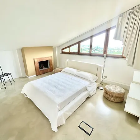 Villa Fabulous In Location With Sensational Views - Sleeps 14 Belvedere (Perugia)