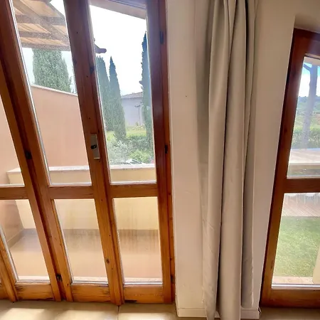 Fabulous In Location With Sensational Views - Sleeps 14