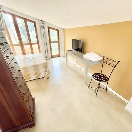 Fabulous In Location With Sensational Views - Sleeps 14