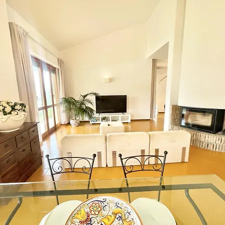 Fabulous In Location With Sensational Views - Sleeps 14 * Belvedere (Perugia)