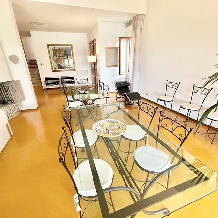 Hotel Fabulous In Location With Sensational Views - Sleeps 14 Belvedere (Perugia)