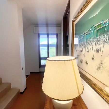 Fabulous In Location With Sensational Views - Sleeps 14 Villa *
