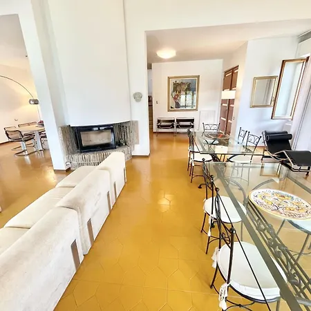 Fabulous In Location With Sensational Views - Sleeps 14 Villa Belvedere (Perugia)