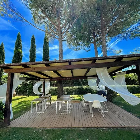 Fabulous In Location With Sensational Views - Sleeps 14 * Belvedere (Perugia)