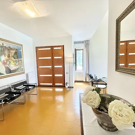 Fabulous In Location With Sensational Views - Sleeps 14 Villa Belvedere (Perugia)